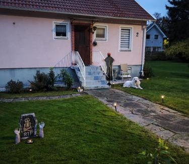 Overlida Villa | Hela boendet uthyres