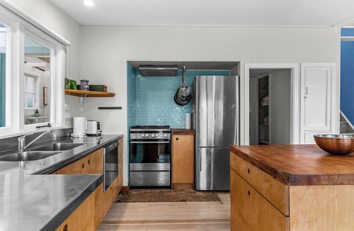 Snells Beach House | Herons Hideaway - Snells Beach Holiday Home