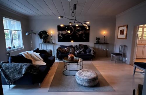 Malmkoping Villa | Herrgårdsflygel mitt i Sörmland