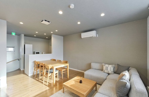 Higashimachi Apartment | Higashikawa Hinna