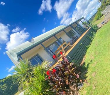 Cable Bay House | Hillside Barn