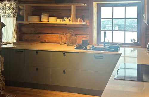 Ringebu House | Historic log cabin with views of Rondane