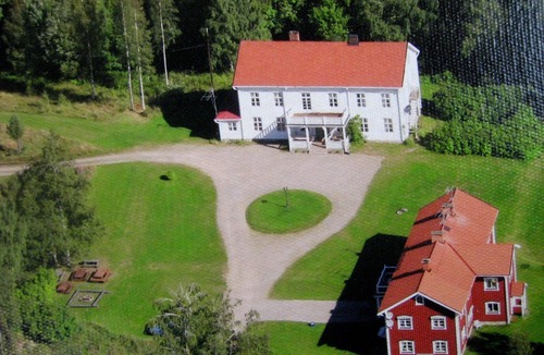 Letafors House | Holiday Home in Sysslebäck near Lake Letten