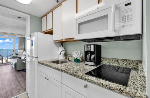 Myrtle Beach Apartment | Hosteeva 1BR Oceanfront Condo in Atlantica Resort near Boardwalk