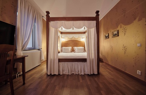 Gamla staden Hotel | Hotel Läckö