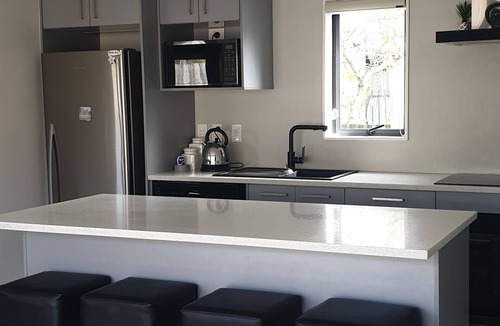 Kelston House | Humble Abode
