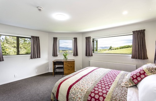 Mosgiel Bed & Breakfast | Hunters Moon