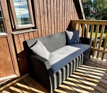 Bunkeflostrand Villa | Hus med stor trädgård i lugn miljö nära havet