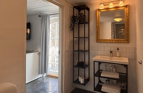 Sjobo Hotel | Husargårdens Bed & Breakfast