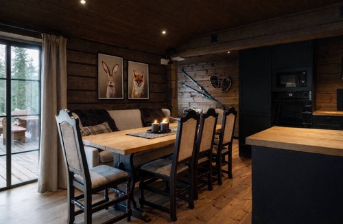Trysil Cabin | Hyttekos - private premiumhytte med jacuzzi & sauna