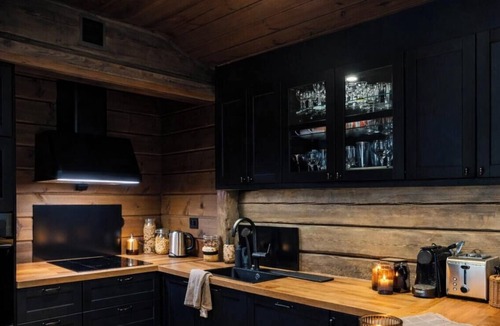 Trysil Cabin | Hyttekos - private premiumhytte med jacuzzi & sauna