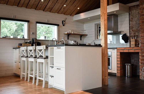 Flen Resort | Idrottsgården lakeside accommodation and events