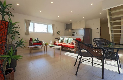 Maeganeku House | Irie House