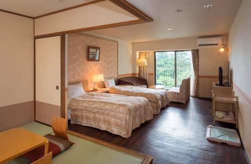 Futo Hotel | Izu-Kogen Wan Wan Paradise Condominium