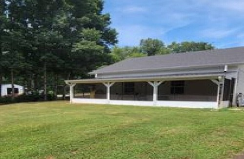 Easley House | Just 16 miles from Clemson & 12 miles from downtown Greenville.