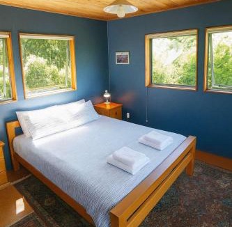 Patons Rock House | Kakariki Bach - Family Haven
