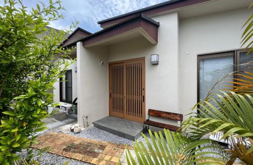Sakimotobu Apartment | Karisome