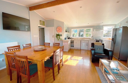 Parua Bay Bed & Breakfast | Kauri Villas