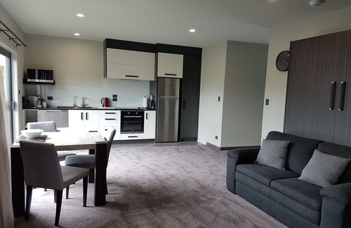 Rotorua Apartment | Kings On Peace