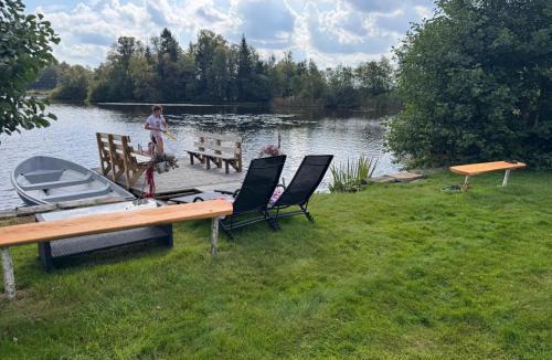 Perstorp House | Lake cottage with private pier