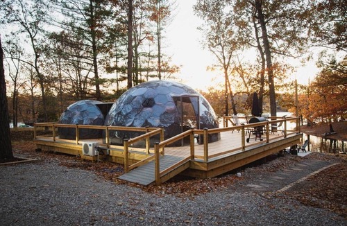 Brookport RV Rental | Lake Double Dome w Hot Tub – Space Cowboy Retreat!