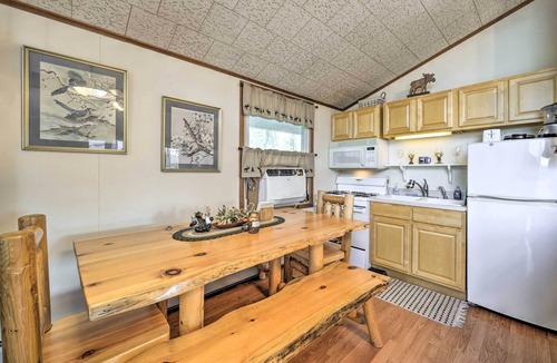 Speculator Cottage | Lake Pleasant Access! Speculator Cottage w/Deck