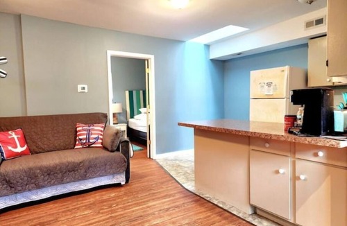 Spring Grove House | Lakefront Comfy 1BR Cabin @ The Lake-Heim by Chain-O-Lakes