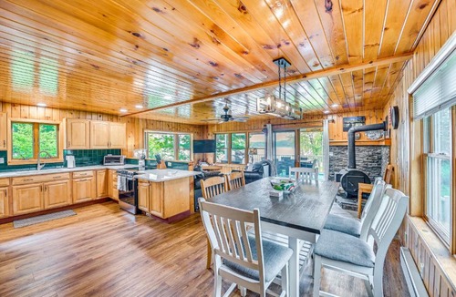 Gloversville House | Lakefront Gloversville Home w/Beach + Dock!