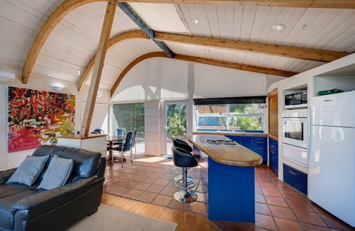 Queenstown Apartment | Lakefront Vacation Home
