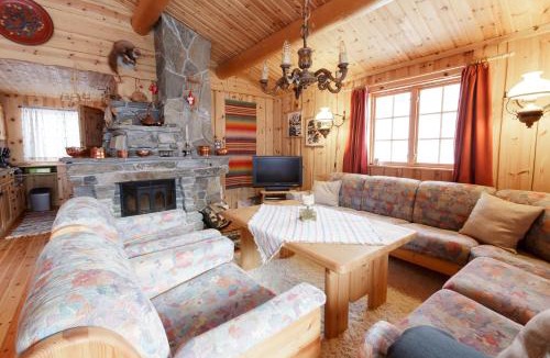 Oye House | Langlofonna