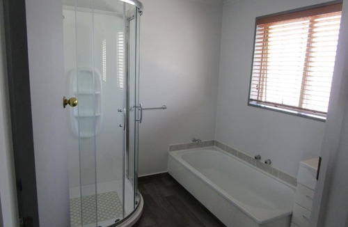 Hokitika House | Large Spacious House