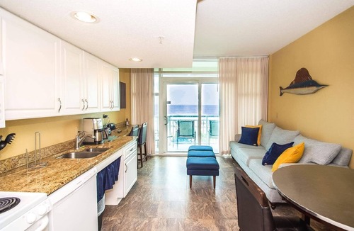 Myrtle Beach Condo | Lavish Oceanfront Villa in MB/ Comfortable Bedding / Amazing Appliances!