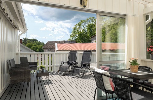 Uddevalla Apartment | Linneby 5 minutes from center, private parking in the yard