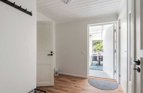 Uddevalla Apartment | Linneby 5 minutes from center, private parking in the yard