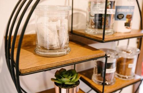 Christchurch House | 'Little Two' - Cosy Studio close to Airport