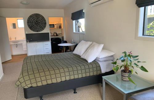Raglan Apartment | Long St Studio