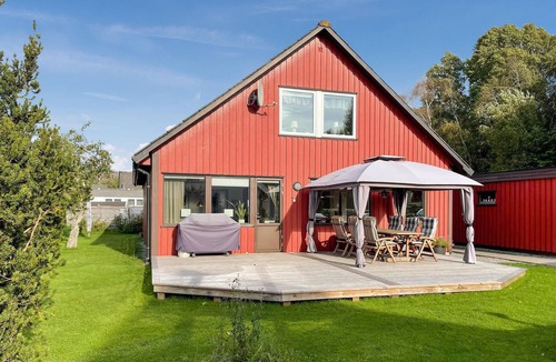 Brastad House | Look forward to this child-friendly holiday home in Brastad.
