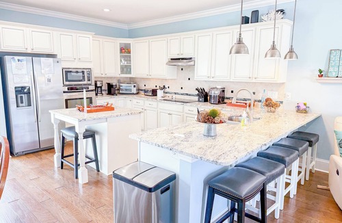 Cherry Grove Beach House | Luxury 4Bedroom/4 Bath with Private Salt-Water Pool!