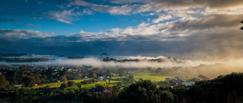 Welcome Bay House | Luxury Tauranga & Mt View