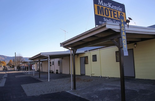 Fairlie Hotel | Mackenzie Motels