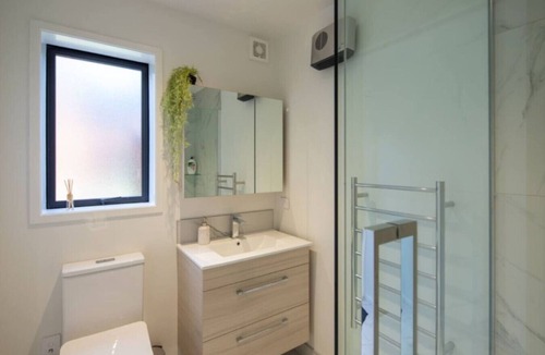 Lower Hutt Apartment | Macky Street Studio Retreat