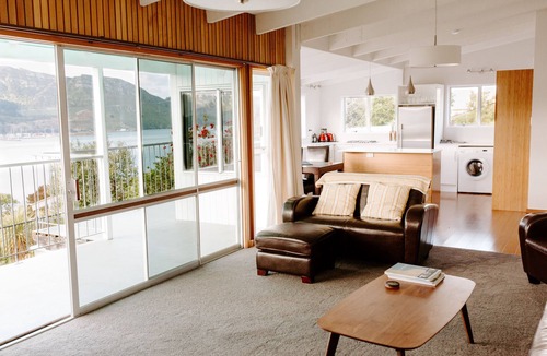 Diamond Harbour House | Magical Harbour Views
