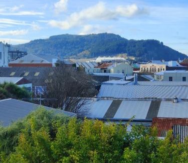 Dunedin City Centre Hostel | Manor house backpackers