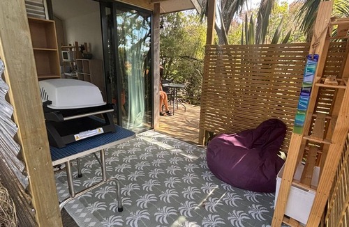 Mapua Cabin | Māpua Cabbage Trees, a cosy and private Cabin near the village centre