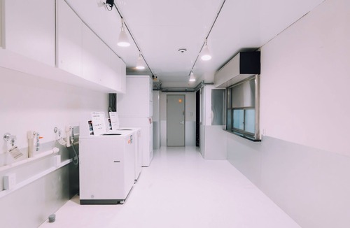 Minami Apartment | Minimalist Loft 1003