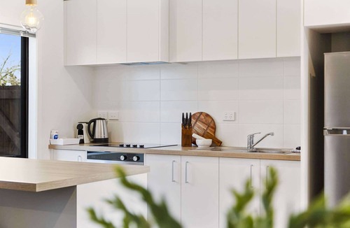 Frankton House | Modern 2-Bed Townhouse Near Hamilton Lake Domain