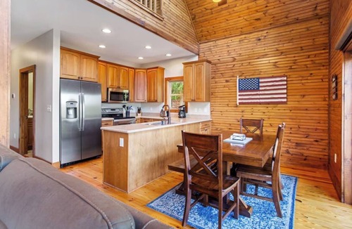 Saxony Forest Cabin | Modern 4 bed 3.5 bath Cabin: Lake Keowee views! Near Clemson!