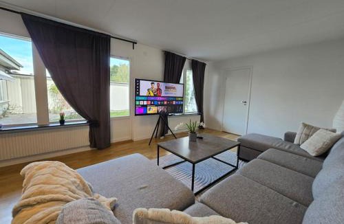 Vasteras Villa | Modern and complete House