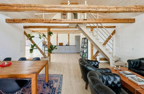Jonstorp House | Modern Apartment On Historic Horse Farm