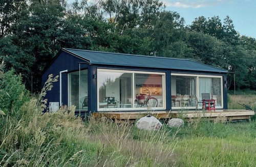 Bastad Municipality House | Modern black timber house on the Bjäre Peninsula